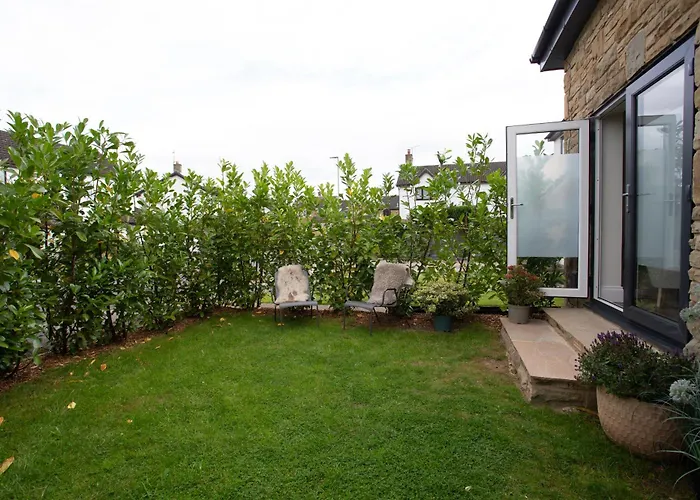 Cozy Wetherby Retreat