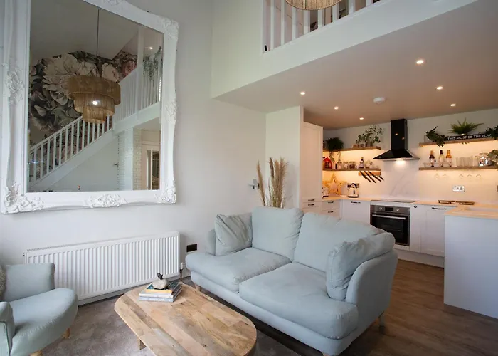 Cozy Wetherby Retreat